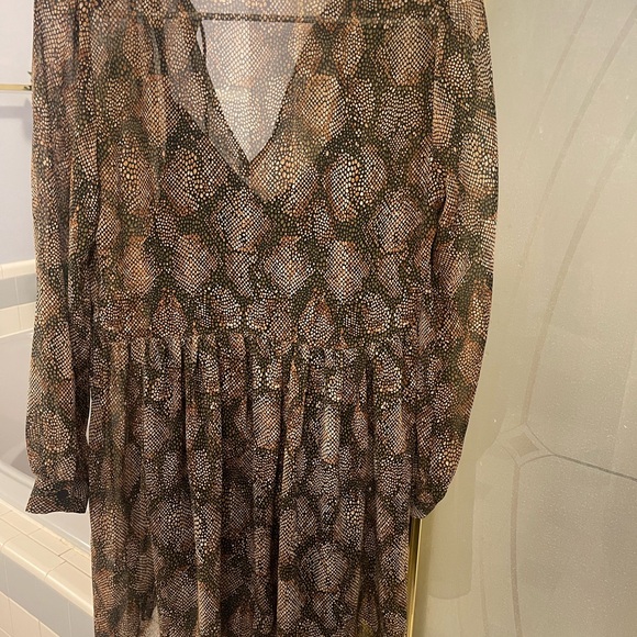 Zara Dresses & Skirts - Zara Brown Patterned Long Sleeve Dress